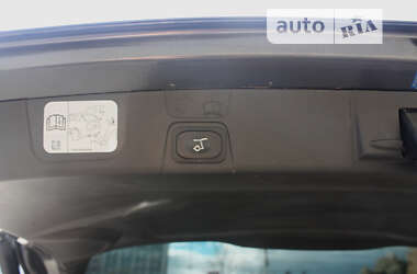 Минивэн Ford C-Max 2016 в 