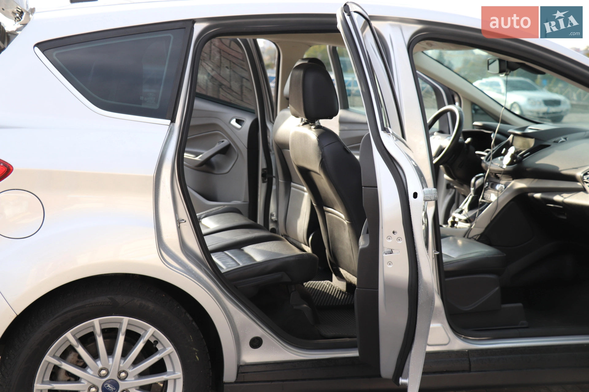 2016 Ford C-MAX - мініатюра 28