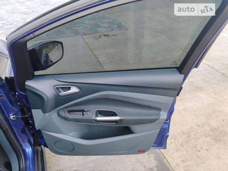 Минивэн Ford C-Max 2014 в Пулинах
