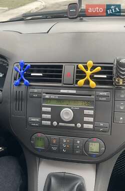Минивэн Ford C-Max 2005 в Вараше