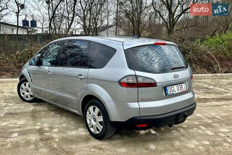 Минивэн Ford C-Max 2009 в Киеве