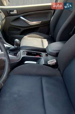 Минивэн Ford C-Max 2010 в Косове