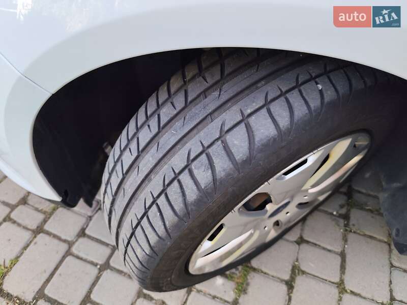 Мінівен Ford C-Max 2015 в Бродах