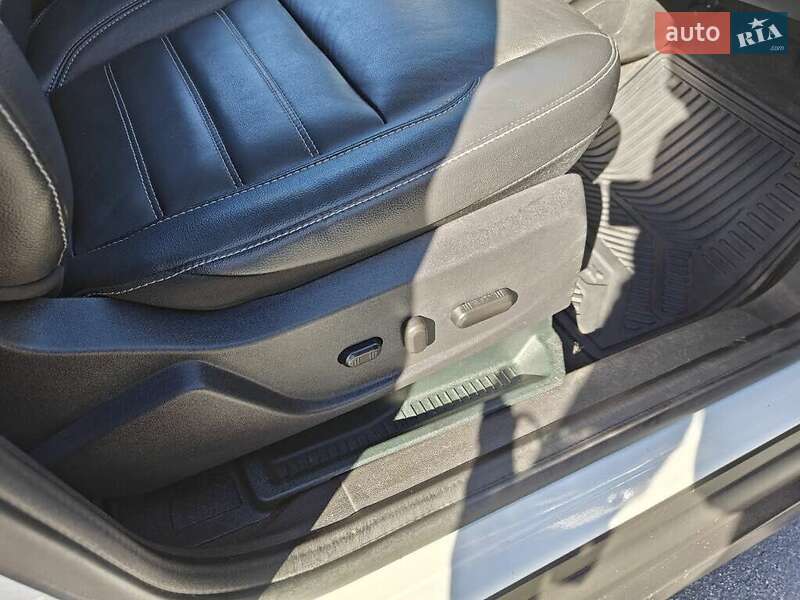 Мінівен Ford C-Max 2018 в Львові