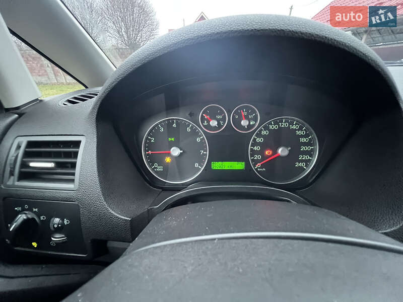 Минивэн Ford C-Max 2004 в Киеве