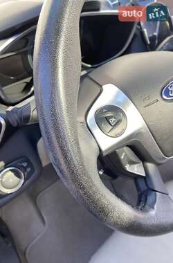 Минивэн Ford C-Max 2013 в 