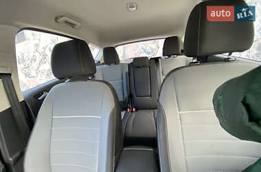 Минивэн Ford C-Max 2015 в 