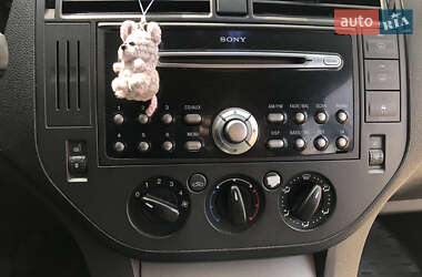 Мінівен Ford C-Max 2004 в 
