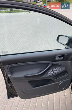 Мінівен Ford C-Max 2009 в 