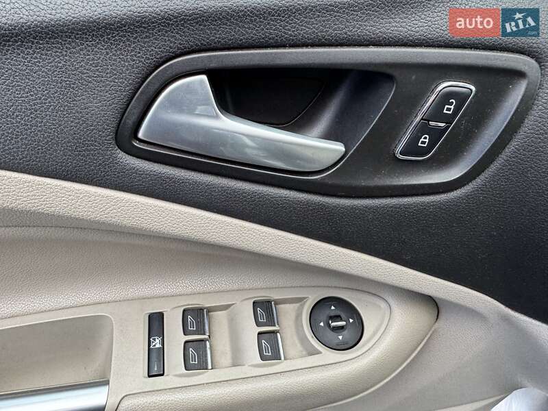 Минивэн Ford C-Max 2014 в Киеве
