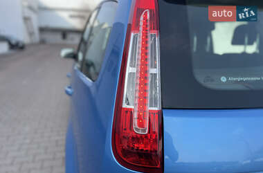 Мінівен Ford C-Max 2009 в 