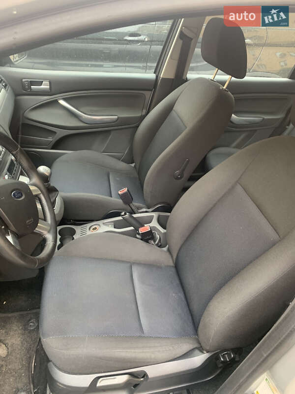 Минивэн Ford C-Max 2010 в Киеве
