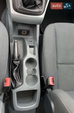 Минивэн Ford C-Max 2011 в 