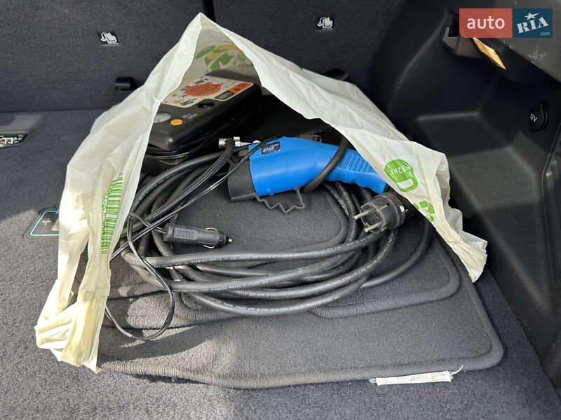 Минивэн Ford C-Max 2016 в Киеве