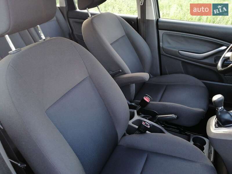 Мінівен Ford C-Max 2010 в Рівному