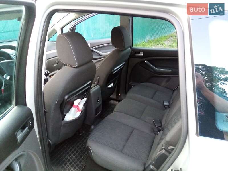 Минивэн Ford C-Max 2010 в Карловке