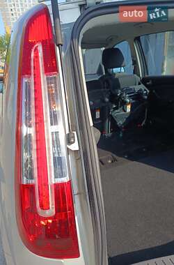 Минивэн Ford C-Max 2009 в 