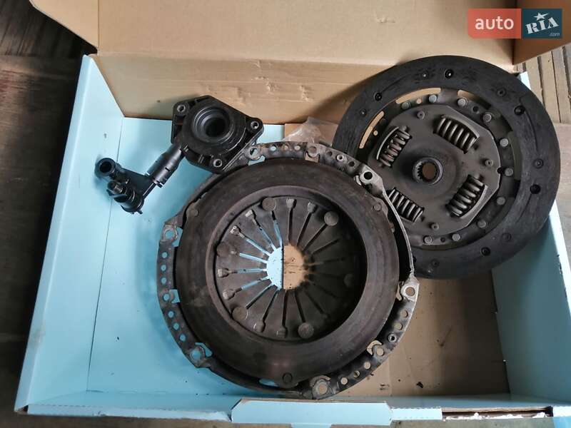 Мінівен Ford C-Max 2009 в Києві фото 60 Мінівен Ford C-Max 2009 в Києві