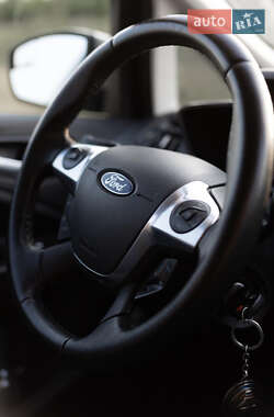 Мінівен Ford C-Max 2015 в 