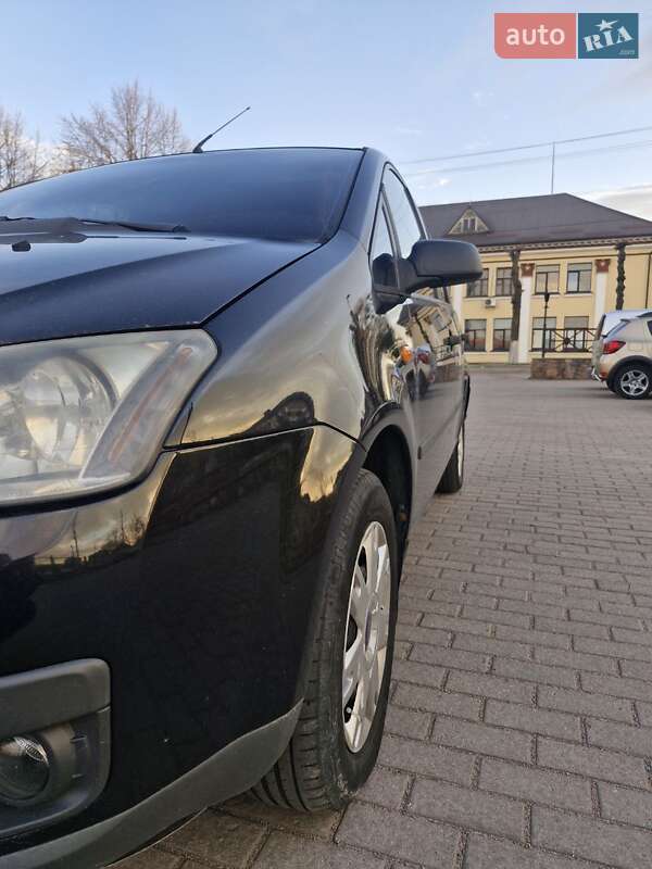 Минивэн Ford C-Max 2005 в Коростене