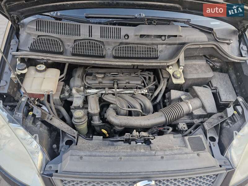 Минивэн Ford C-Max 2005 в Коростене