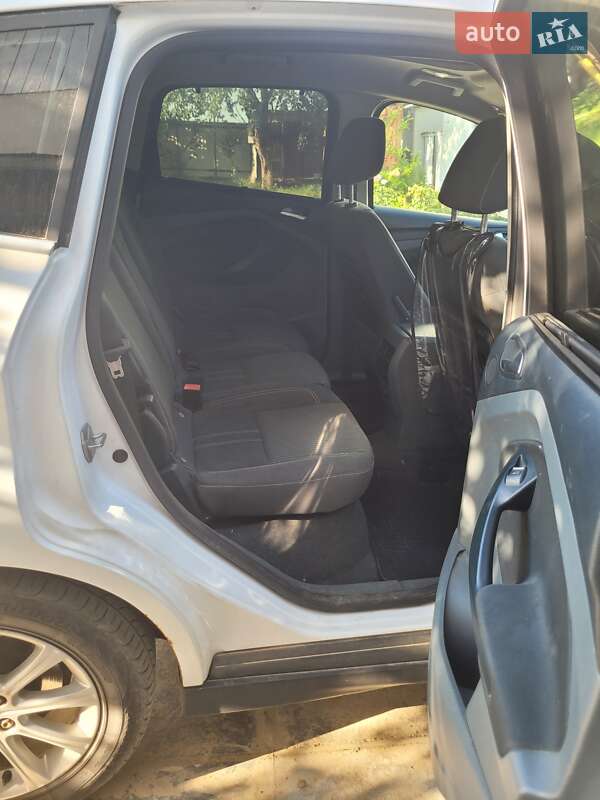 Мінівен Ford C-Max 2011 в Герці фото 10 Мінівен Ford C-Max 2011 в Герці