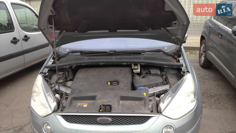 Минивэн Ford C-Max 2008 в Киеве