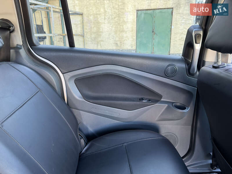 Мінівен Ford C-Max 2011 в Стрию