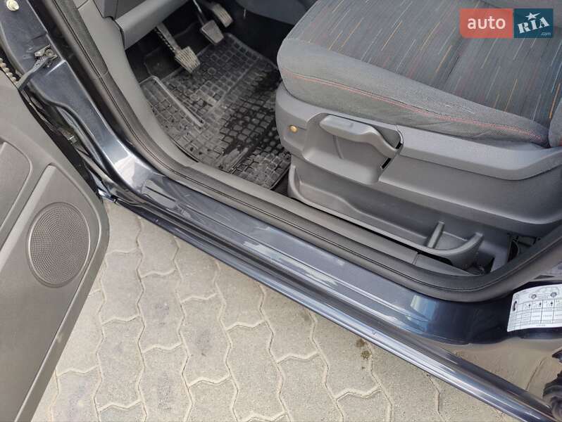 Минивэн Ford C-Max 2009 в Луцке