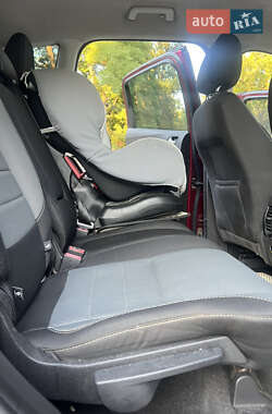 Мінівен Ford C-Max 2013 в 