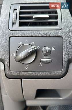 Мінівен Ford C-Max 2009 в 