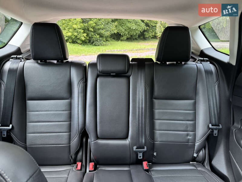 Минивэн Ford C-Max 2016 в Черновцах фото 23 Минивэн Ford C-Max 2016 в Черновцах