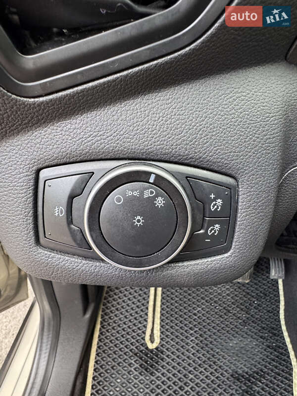 Минивэн Ford C-Max 2016 в Черновцах фото 29 Минивэн Ford C-Max 2016 в Черновцах