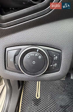 Минивэн Ford C-Max 2016 в 