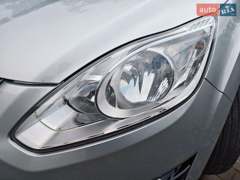 Минивэн Ford C-Max 2012 в Стрые