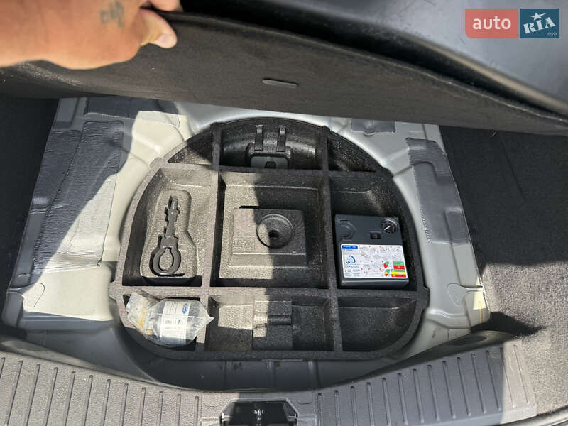 Мінівен Ford C-Max 2018 в Нововолинську