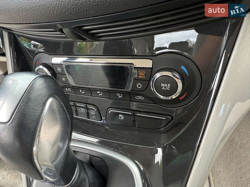 Мінівен Ford C-Max 2016 в Житомирі