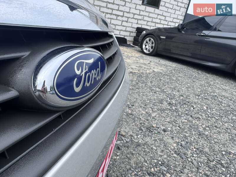 Минивэн Ford C-Max 2010 в Звенигородке