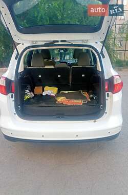 Минивэн Ford C-Max 2013 в 