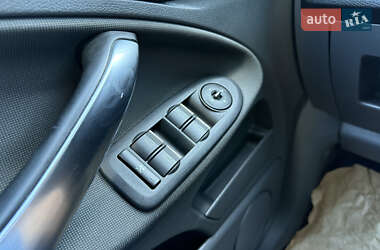 Мінівен Ford C-Max 2010 в 