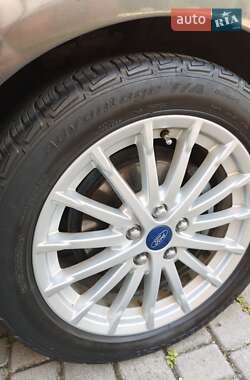 Минивэн Ford C-Max 2015 в 