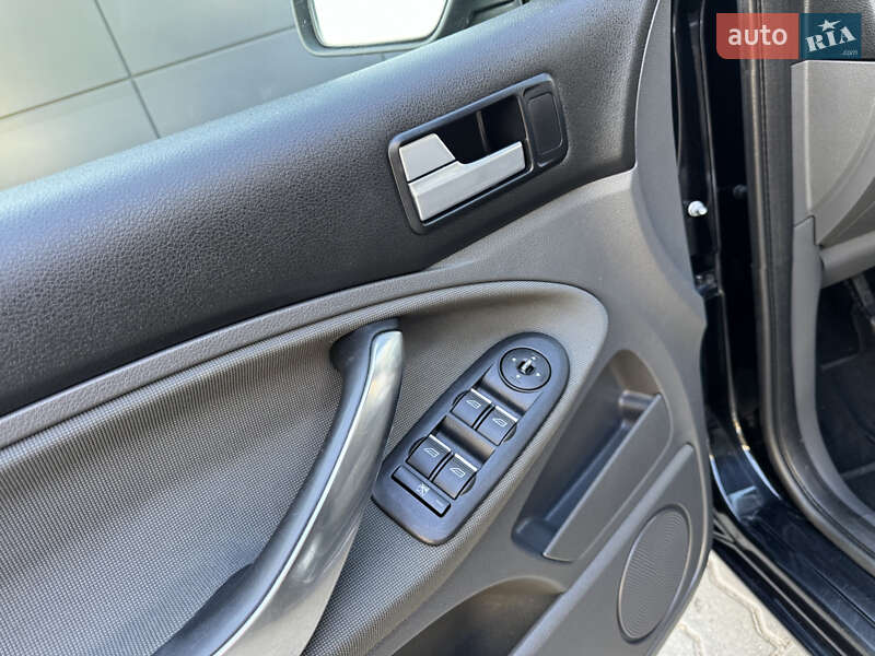 Минивэн Ford C-Max 2010 в Дрогобыче