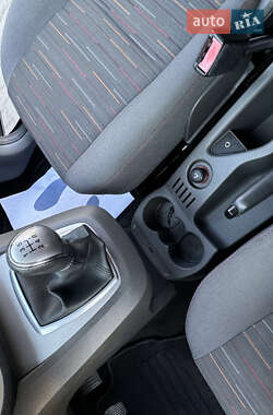 Минивэн Ford C-Max 2010 в 