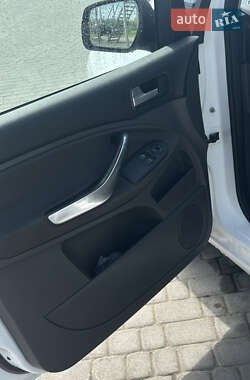 Минивэн Ford C-Max 2010 в 