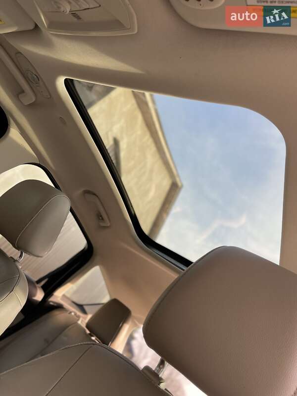 Мінівен Ford C-Max 2013 в Володимирі