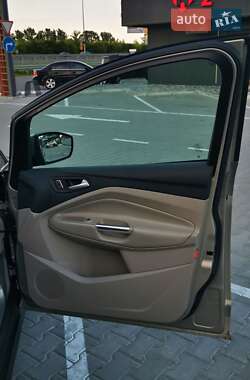 Минивэн Ford C-Max 2016 в 