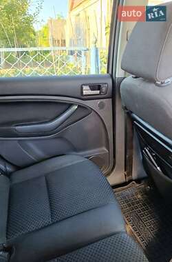 Минивэн Ford C-Max 2010 в 