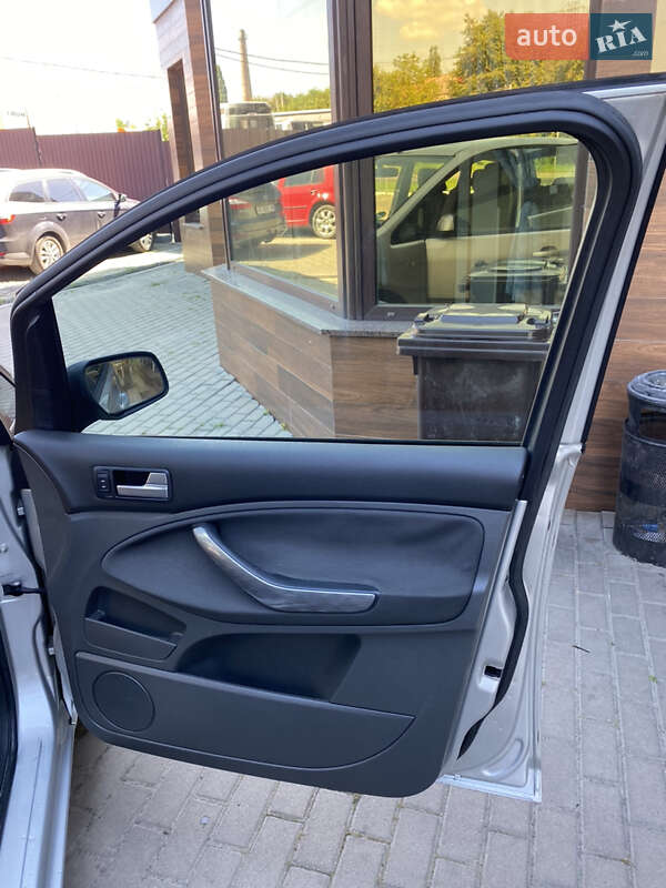 Минивэн Ford C-Max 2009 в Ровно