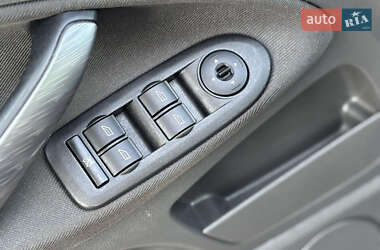 Мінівен Ford C-Max 2009 в 