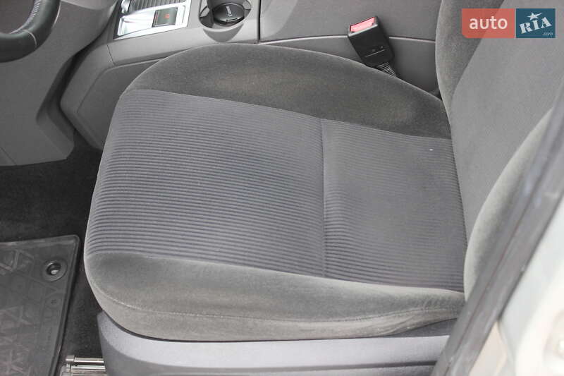 Минивэн Ford C-Max 2006 в Днепре